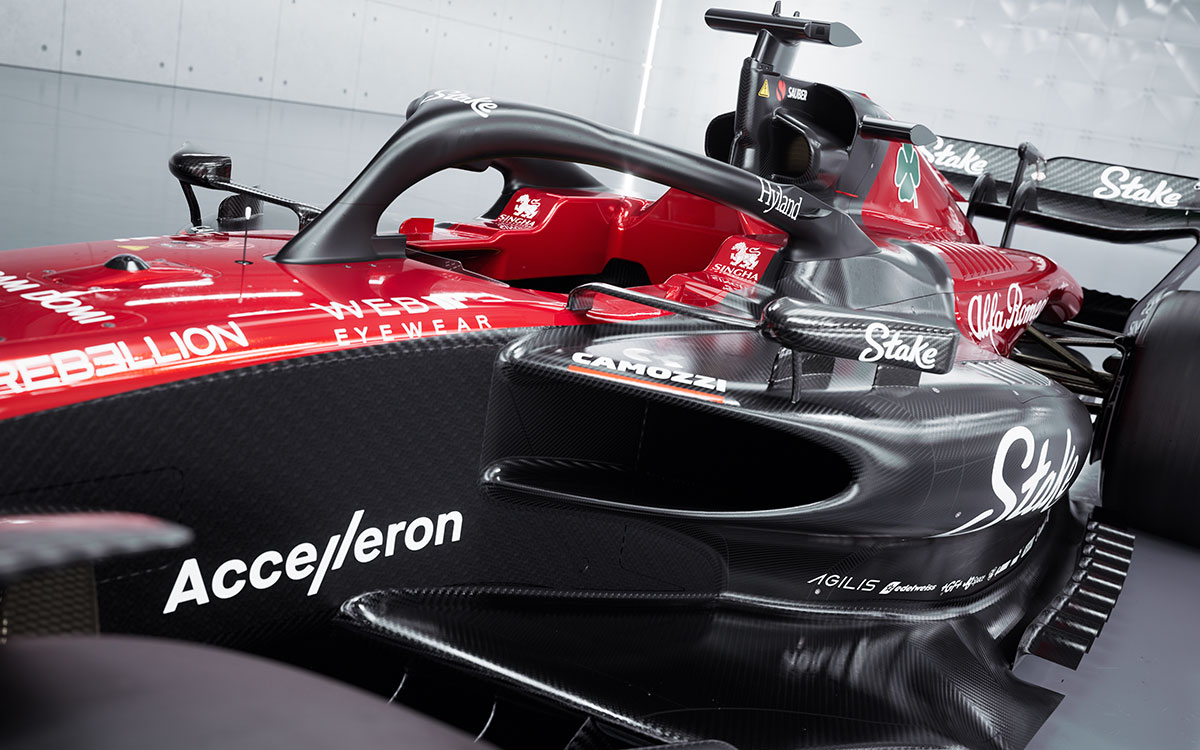 アルファロメオ（ザウバー）の2023年型F1マシン「C43」のショーカーのサイドポッド・インレット、フロアエッジ、2月7日公開