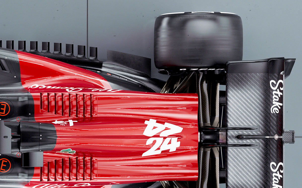 アルファロメオ（ザウバー）の2023年型F1マシン「C43」のショーカーのエンジンカバー、リアサスペンション、2月7日公開