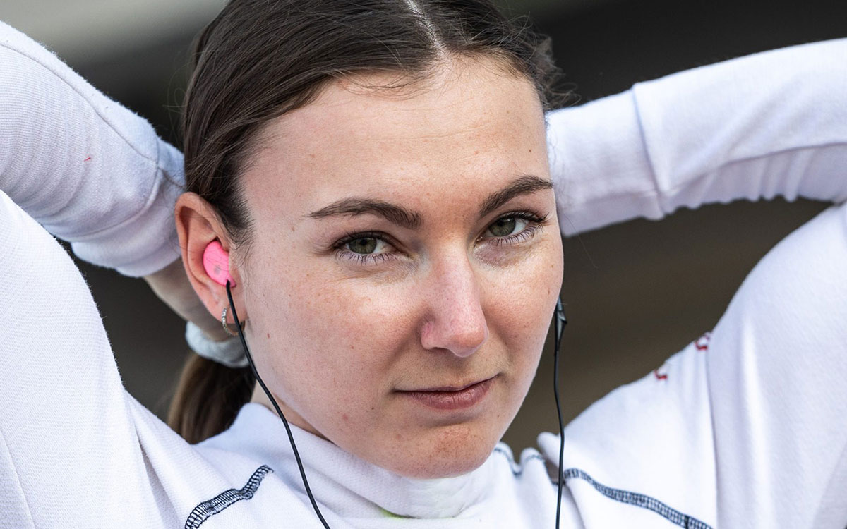 スイス出身の女性ドライバー、レーナ・ビュラー、2023年のザウバー・アカデミー・ドライバー