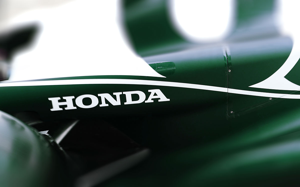 スクーデリア・アルファタウリ「AT03」のエンジンカバーに掲げられたホンダのロゴ、2022年10月8日F1日本GP