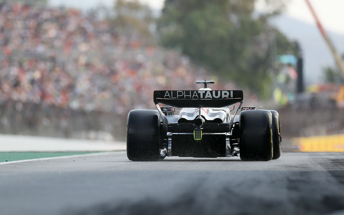 カタロニア・サーキットを周回するニック・デ・フリース（アルファタウリ）、2023年6月2日F1スペインGP FP2
