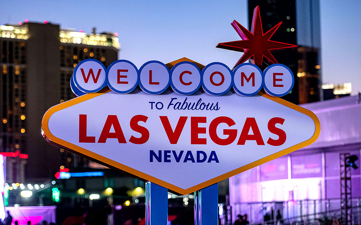 ラスベガスのランドマーク「Welcome to Fabulous Las Vegas」の看板、2023年11月16日F1ラスベガスGP
