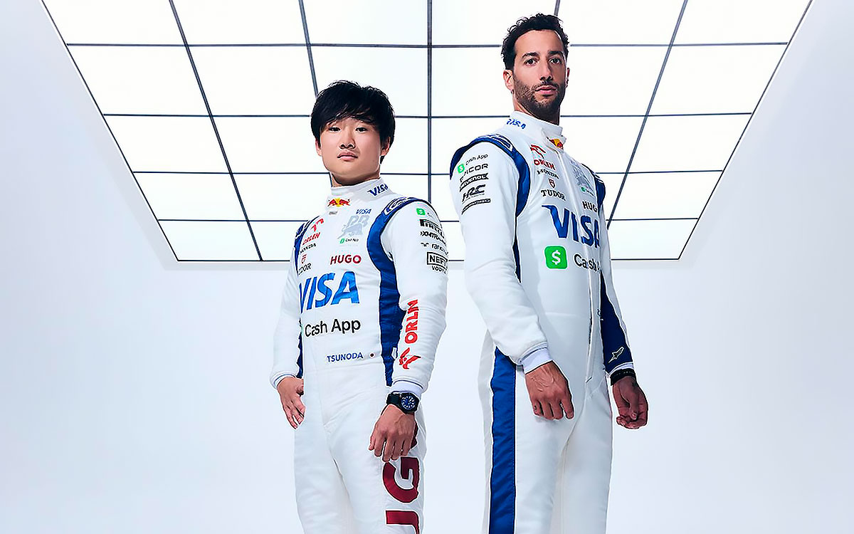 2024年仕様のレーシングスーツを着用したビザ・キャッシュアップRBフォーミュラ1チームの角田裕毅とダニエル・リカルド (1)