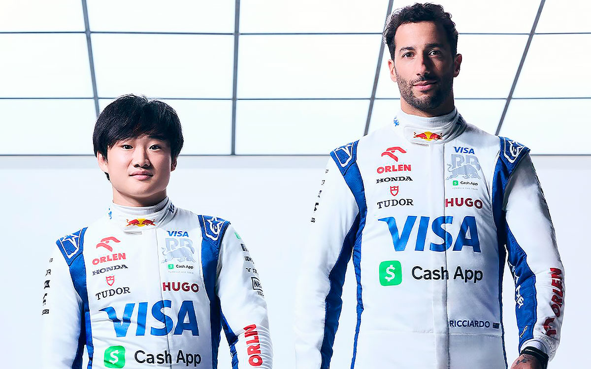 2024年仕様のレーシングスーツを着用したビザ・キャッシュアップRBフォーミュラ1チームの角田裕毅とダニエル・リカルド (2)