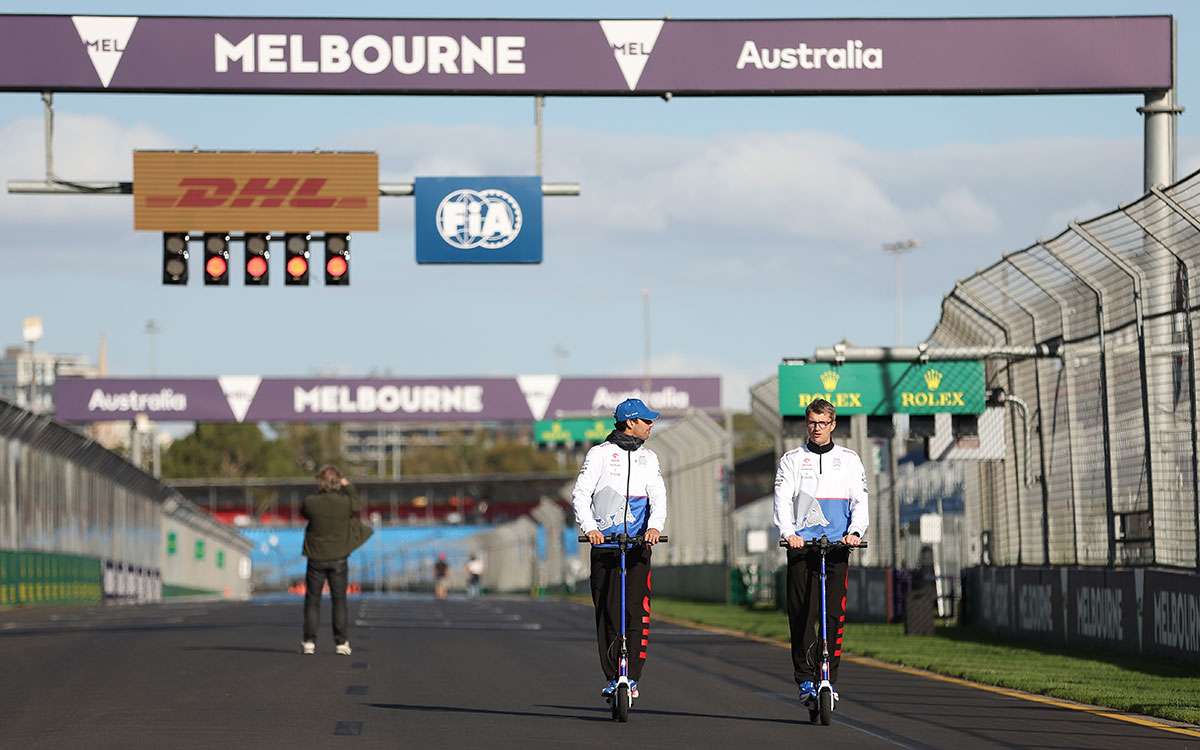アルバート・パーク・サーキットを下見するダニエル・リカルド（RB）、2024年3月20日F1オーストラリアGP
