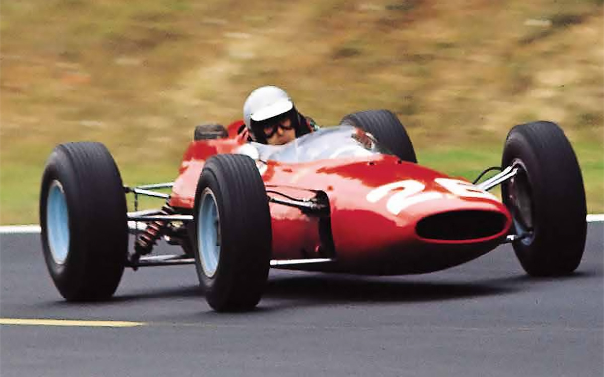 1964年のF1フランスGP（ルーアン）でフェラーリ158 F1をドライブするロレンツォ・バンディーニ