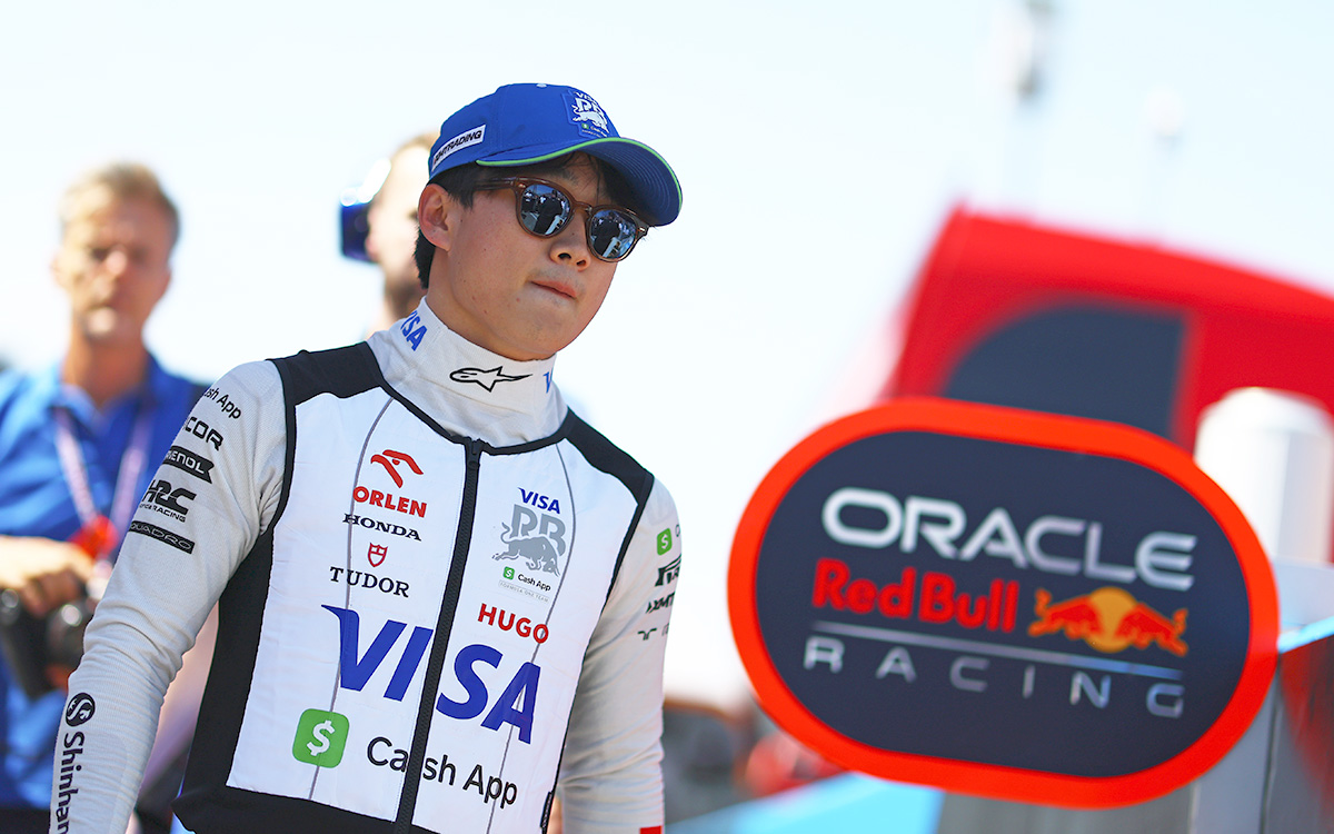 グリッド上でレースに向けて準備する角田裕毅（RBフォーミュラ1）、2024年4月7日F1日本GP