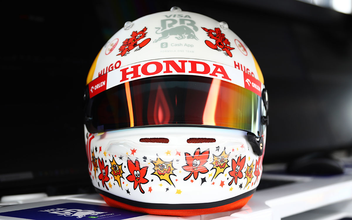 角田裕毅（RBフォーミュラ1）が2024年F1第4戦日本GPで使用するグラフィックアーティストVERDYとのコラボヘルメット (3)
