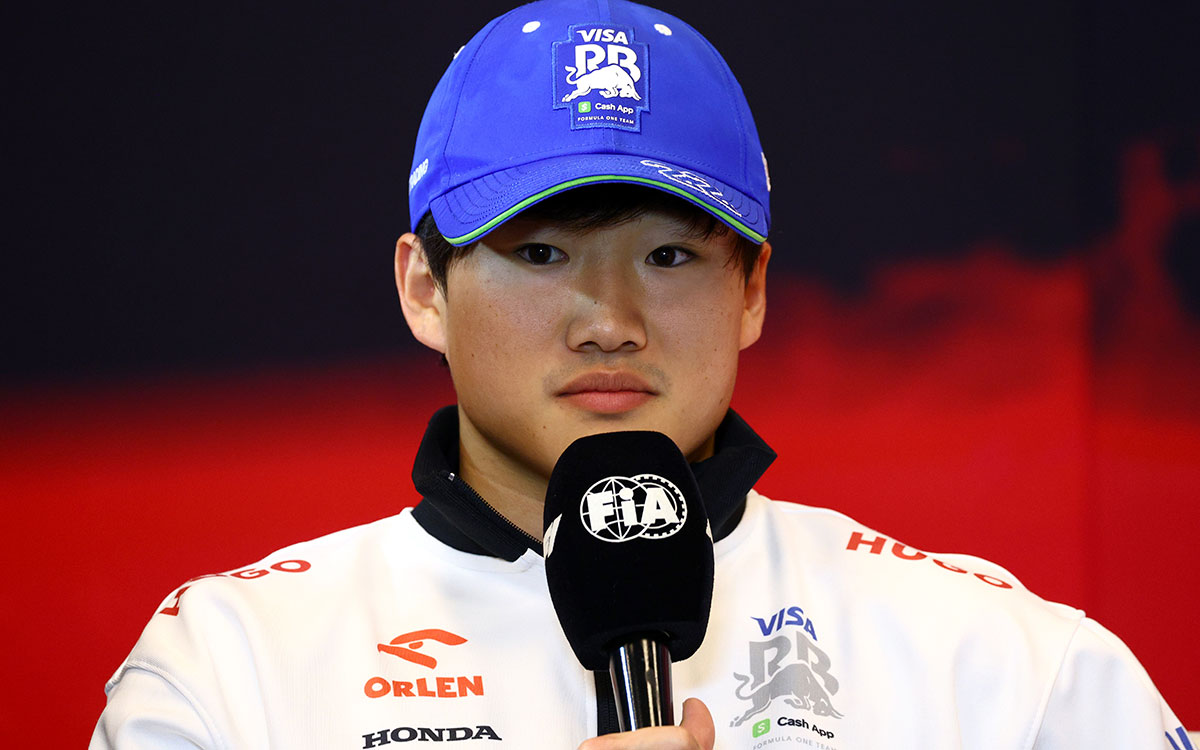 メディアの質問に答える角田裕毅（RBフォーミュラ1）、2024年5月23日(木)F1モナコGP FIA公式プレスカンファレンス