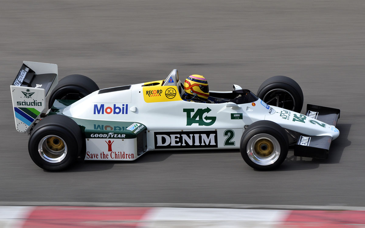 ディーン・ベイカーがドライブするウィリアムズの1983年型F1マシン「FW08C」、2010年7月10日レジェンド・オブ・モータースポーツにて（モントランブラン・サーキット）