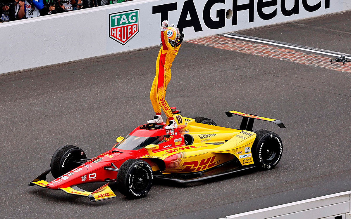 自身初のオーバル勝利兼インディ500制覇を喜ぶアレックス・パロウ(チップ・ガナッシ)、2025年5月25日第109回インディ500(インディアナポリス・モーター・スピードウェイ)