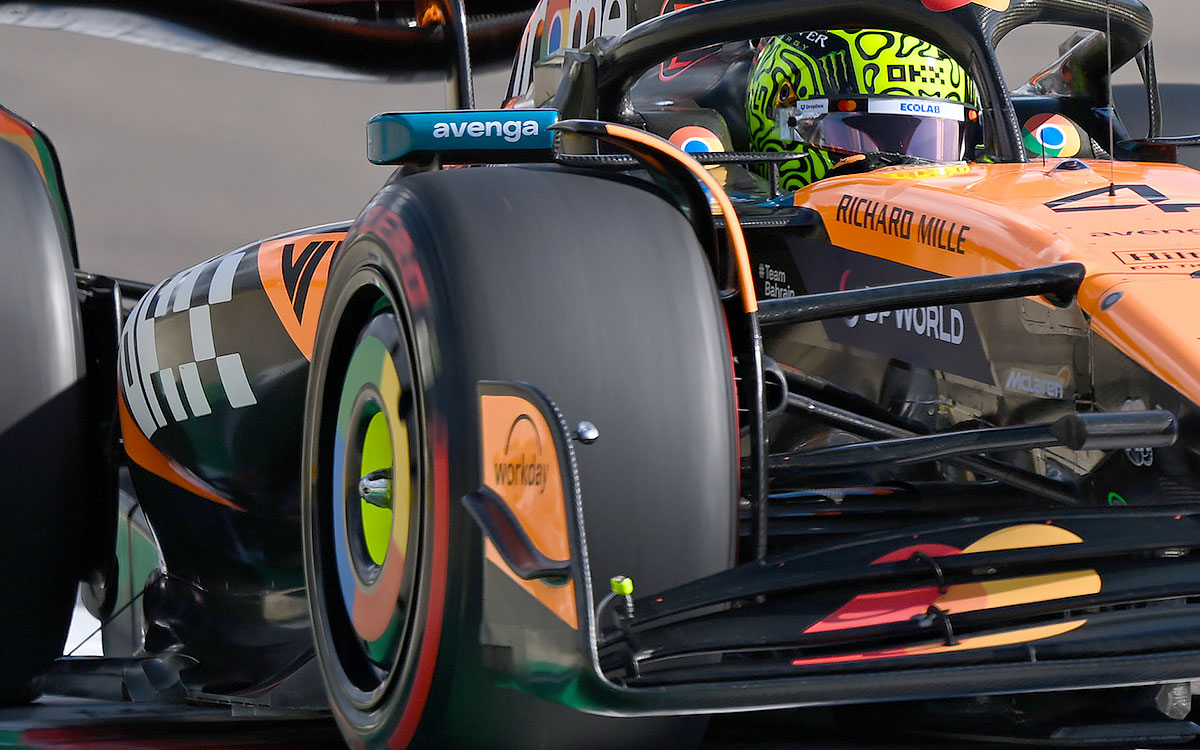 ランド・ノリスがドライブするマクラーレンMCL39のホイール及び足回り、2025年F1エミリア・ロマーニャGP