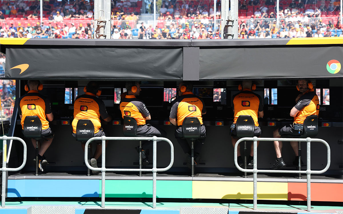 マクラーレンのピットウォール、2025年F1オーストラリアGP