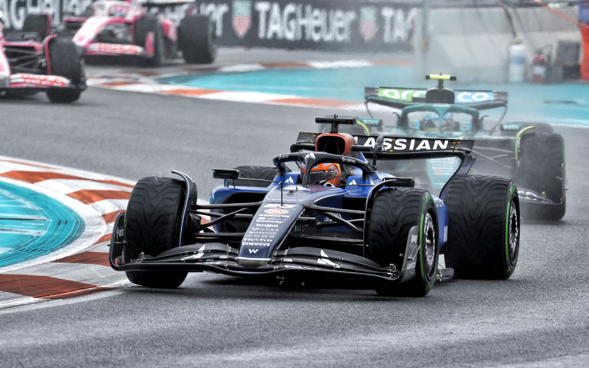 ウィリアムズFW47をドライブするアレックス・アルボン、2025年5月3日(土) F1マイアミGPスプリント(マイアミ・インターナショナル・オートドローム)