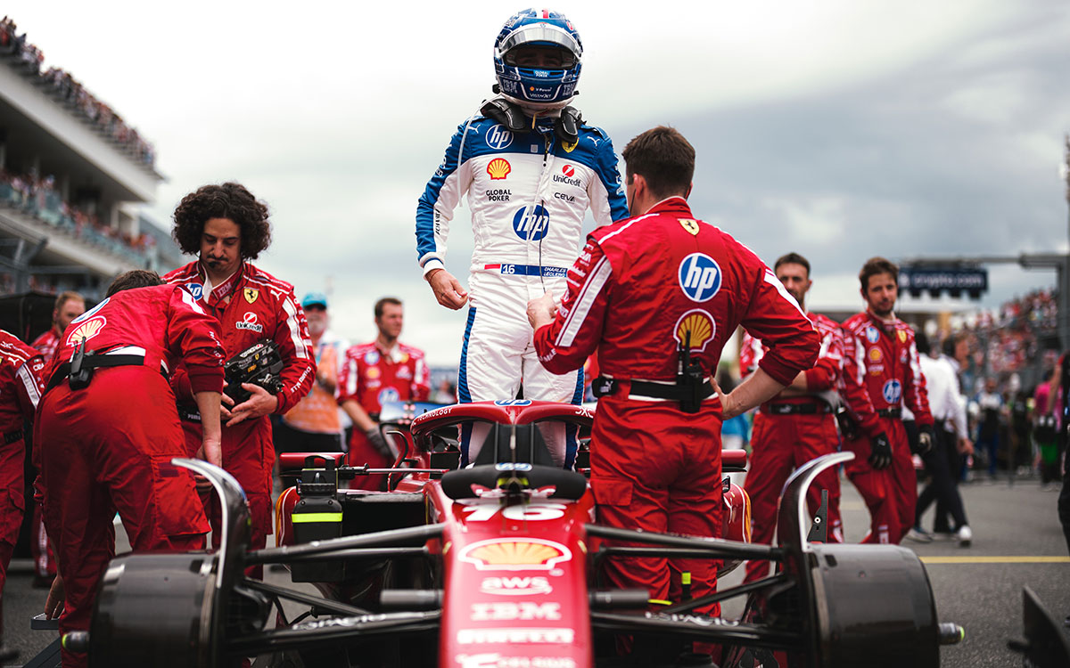 決勝レースに向けてダミーグリッド上で準備するシャルル・ルクレール（フェラーリ）、2025年5月4日(日) F1マイアミGP（マイアミ・インターナショナル・オートドローム）