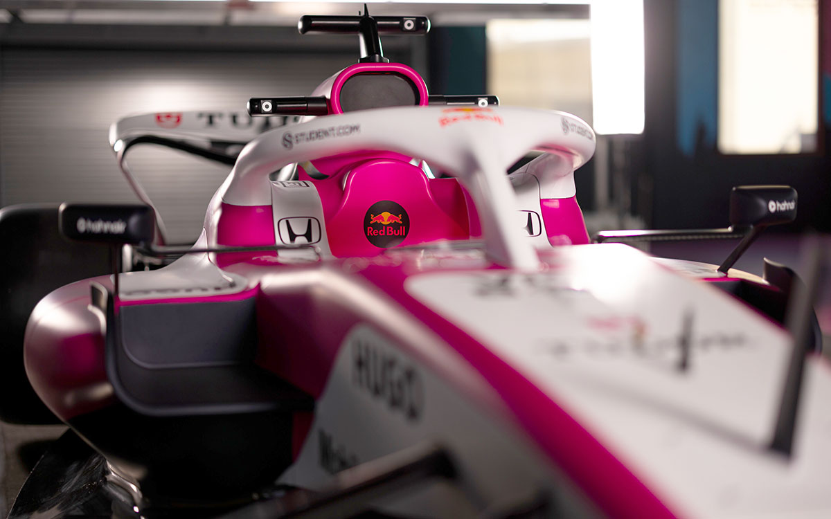 F1マイアミGPに向けてお披露目されたレーシング・ブルズ（Visa Cash App Racing Bulls）の特別カラーリング、2025年3月28日(金) マイアミ（アメリカ・フロリダ州） (4)