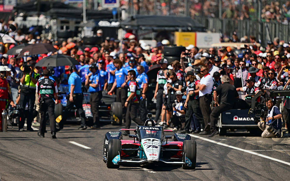アテンプトに向かう佐藤琢磨（レイホール・レターマン・ラニガン・レーシング）、2025年5月18日第109回インディ500予選2日目（インディアナポリス・モーター・スピードウェイ）