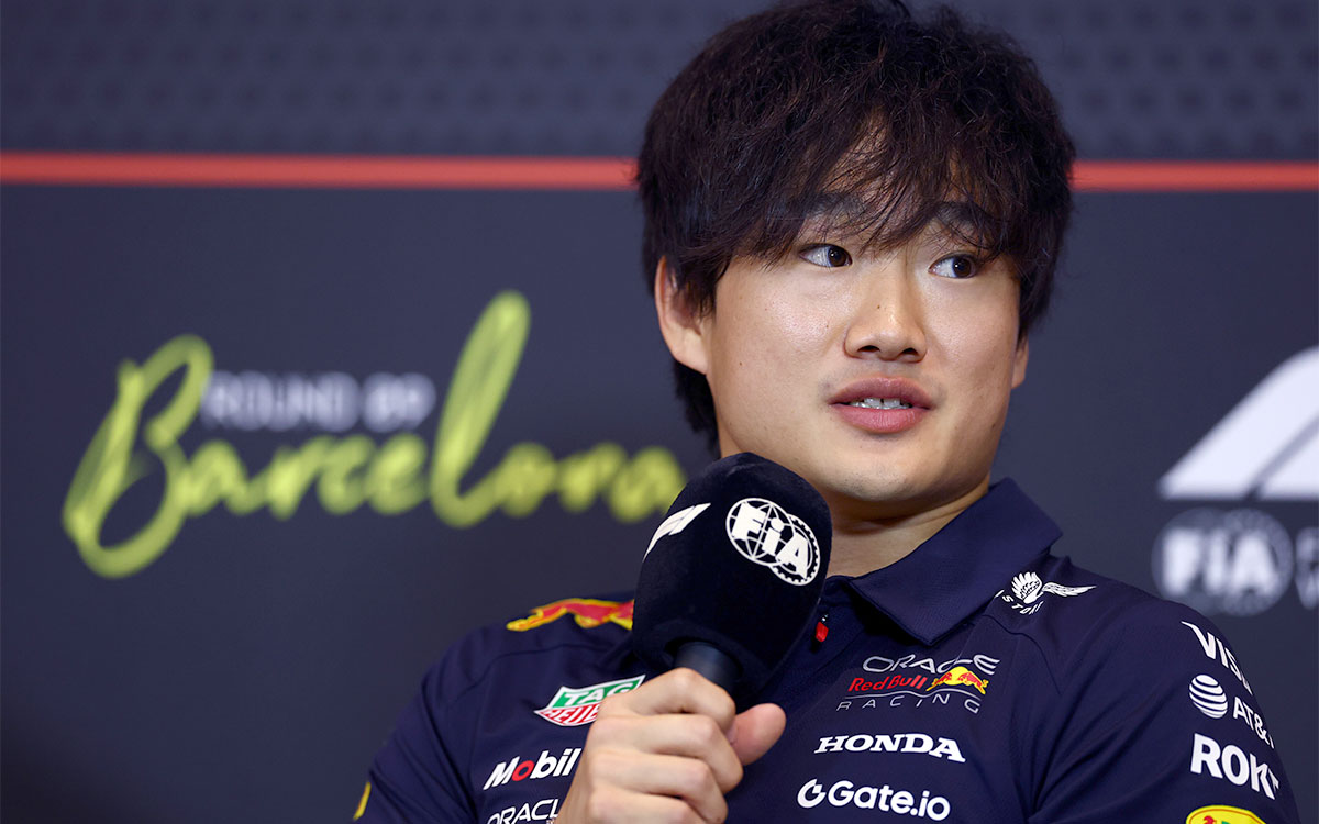 ドライバーズ記者会見で話す角田裕毅（レッドブル・レーシング）、2025年5月29日(木) F1スペインGP（カタロニア・サーキット）