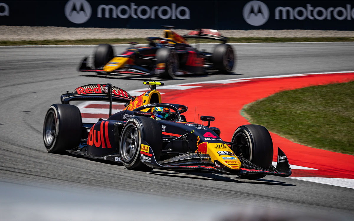 バルセロナ・カタロニア・サーキットで開催されたFIA-F2選手権第6戦を戦うアーヴィッド・リンブラッド（カンポス・レーシング）、2025年6月1日