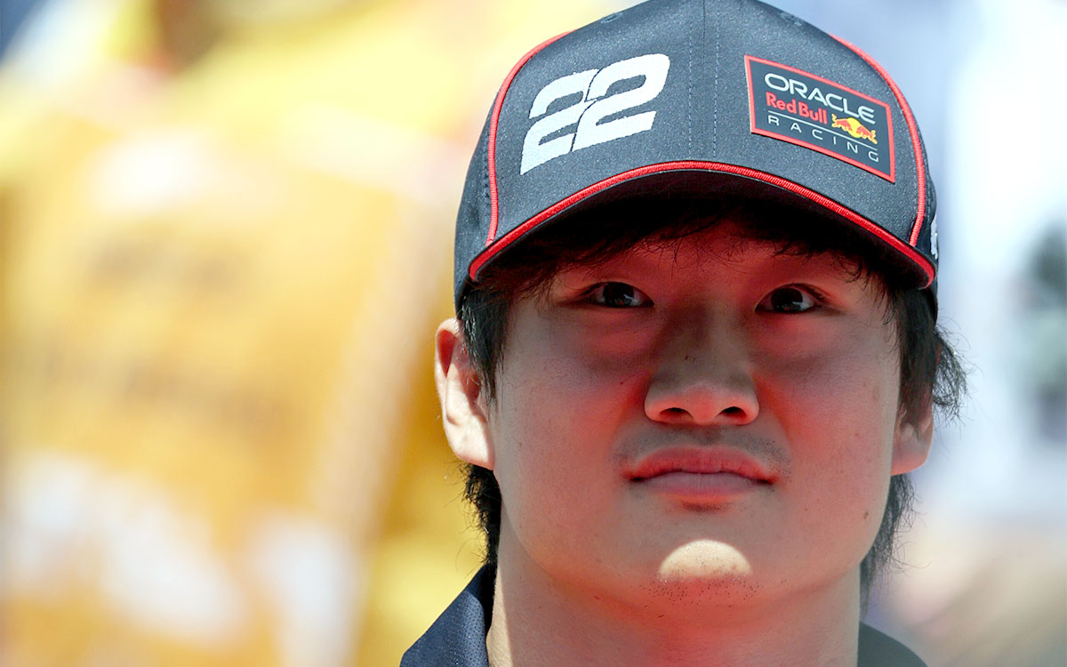 決勝前の角田裕毅(レッドブル・レーシング)、2025年6月1日(日) F1スペインGP(カタロニア・サーキット)