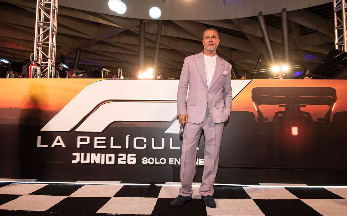 映画『F1:The Movie(邦題:F1/エフワン)』のメキシコ・プレミアに参加したソニー・ヘイズ役のブラッド・ピット
