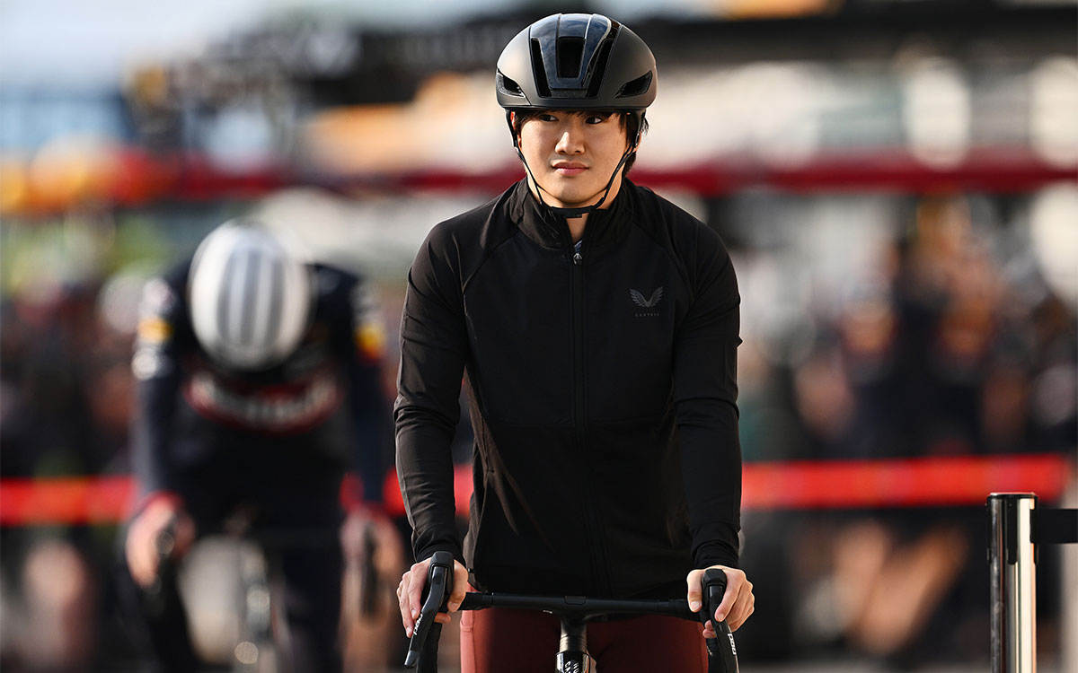 自転車でジル・ビルヌーブ・サーキットを走行する角田裕毅（レッドブル・レーシング）、2025年6月12日(木) F1カナダGPプレビュー（ジル・ビルヌーブ・サーキット）