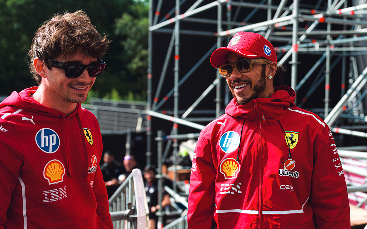 フェラーリのシャルル・ルクレールとルイス・ハミルトン、2025年7月24日F1ベルギーGPメディアデー