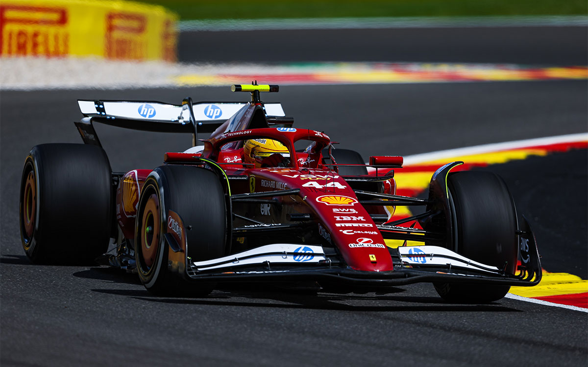 スパ・フランコルシャンを周回するルイス・ハミルトン（フェラーリ）、2025年7月25日F1ベルギーGP FP1