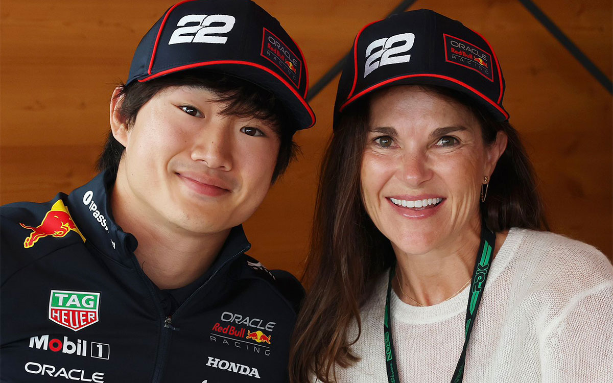 角田裕毅（レッドブル・レーシング）とオスカー・ピアストリ（マクラーレン）の母ニコールさん、2025年F1ベルギーGP（スパ・フランコルシャン）