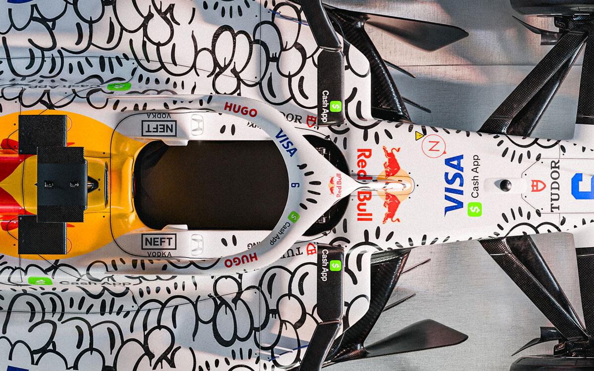 Slawnデザインのスペシャルリバリーが施された2025年F1イギリスGPで投入されるVCARB 02 (3)