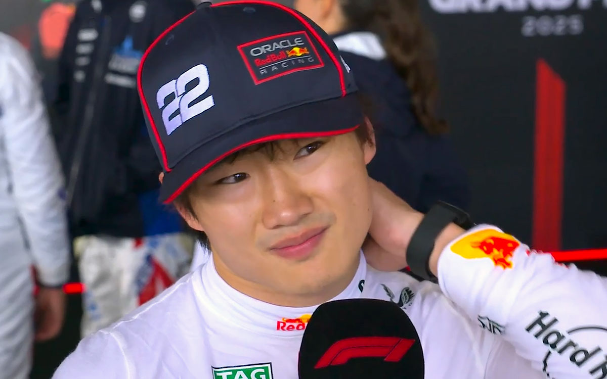 最下位(15位)でフィニッシュした決勝レースを経てインタビューに応じる角田裕毅(レッドブル・レーシング)、2025年7月6日(日) F1イギリスGP(シルバーストン・サーキット)