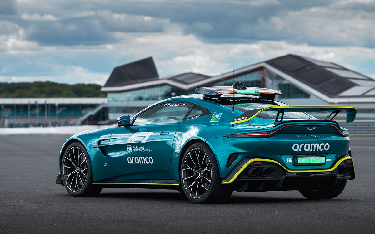2025年F1オランダGPより新たに供給されるアストンマーチンのFIAセーフティーカー、新型「ヴァンテージS」、英国シルバーストン・サーキットにて (5)
