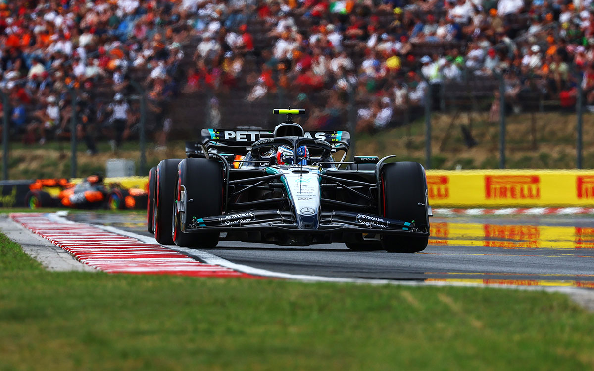 ハンガロリンクを周回するアンドレア・キミ・アントネッリ(メルセデス)、2025年8月1日(金) F1ハンガリーGPフリー走行