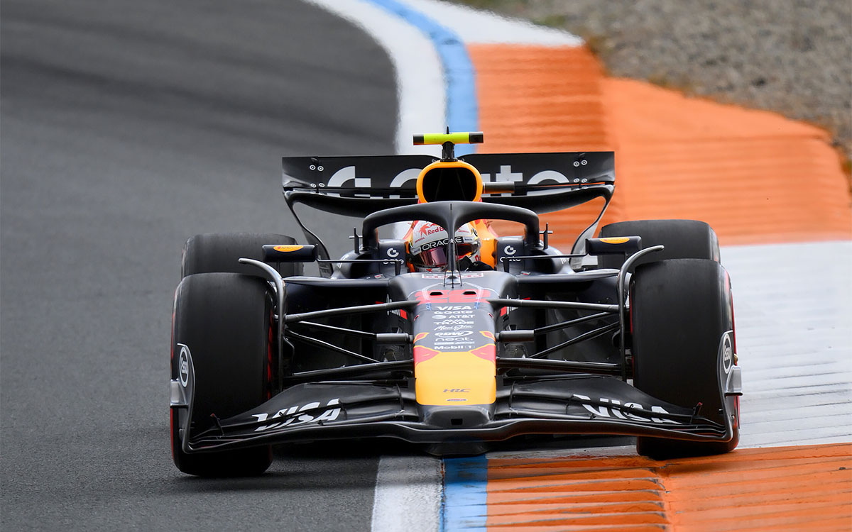 レッドブルRB21をドライブする角田裕毅、2025年8月29日(金) F1オランダGPフリー走行1（ザントフォールト・サーキット）