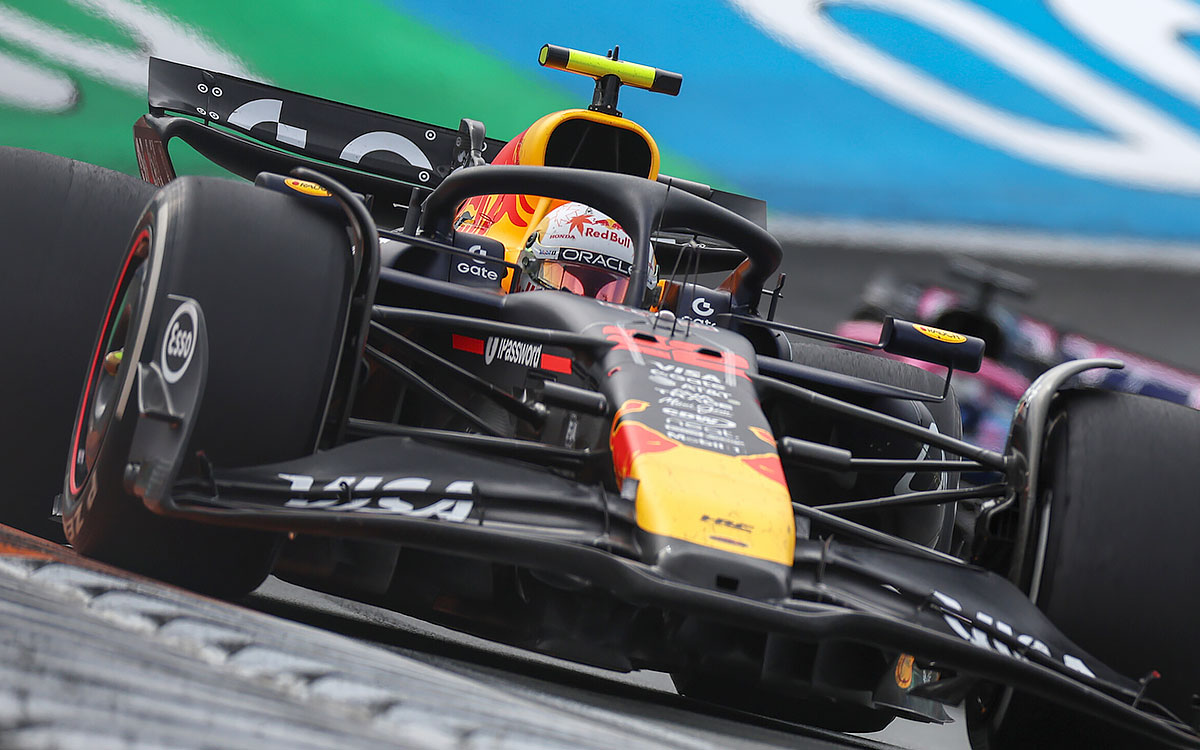 ザントフォールト・サーキットでレッドブルRB21をドライブする角田裕毅、2025年8月31日(日) F1オランダGP決勝レース