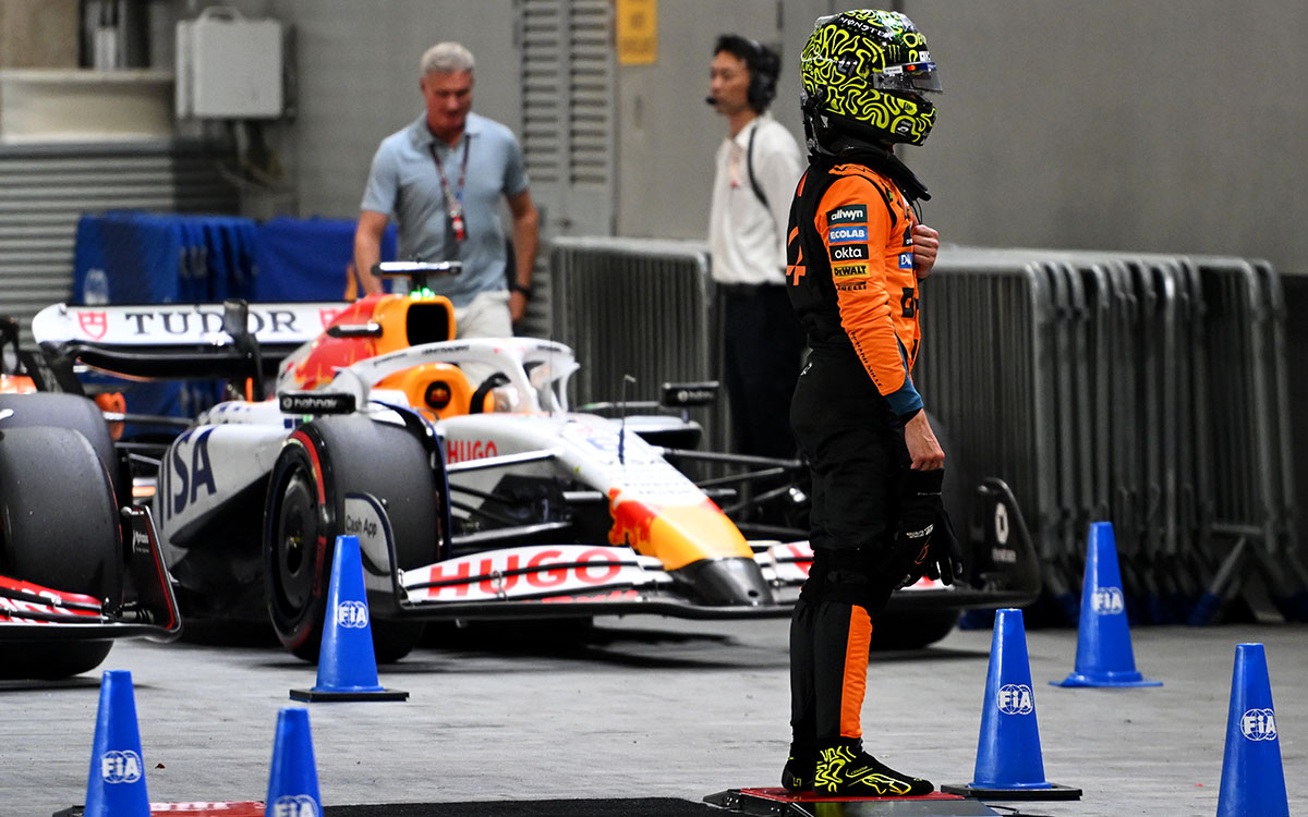 予選後の計量に臨むランド・ノリス（マクラーレン）、2025年10月4日(土) F1シンガポールGP（マリーナベイ市街地コース）