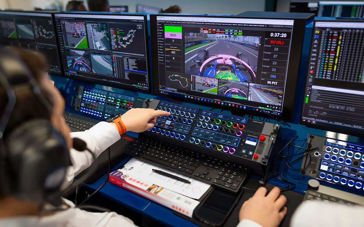 オーストラリアのスポーツテクノロジー企業カタパルト社が開発した『RaceWatch』システム、F1を含む国際自動車連盟（FIA）管轄下のレース運営に用いられている、2025年 (1)