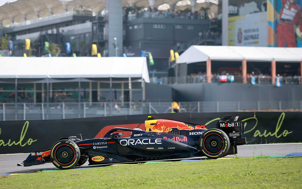 スプリント予選でレッドブルRB21をドライブする角田裕毅（レッドブル・レーシング）、2025年11月7日(金) F1サンパウロGP（インテルラゴス・サーキット）