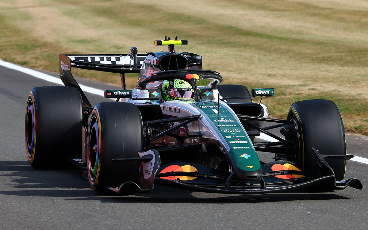 シルバーストン・サーキットを走行するランド・ノリス（マクラーレン）、2026年7月3日(金) F1イギリスGPスプリント予選