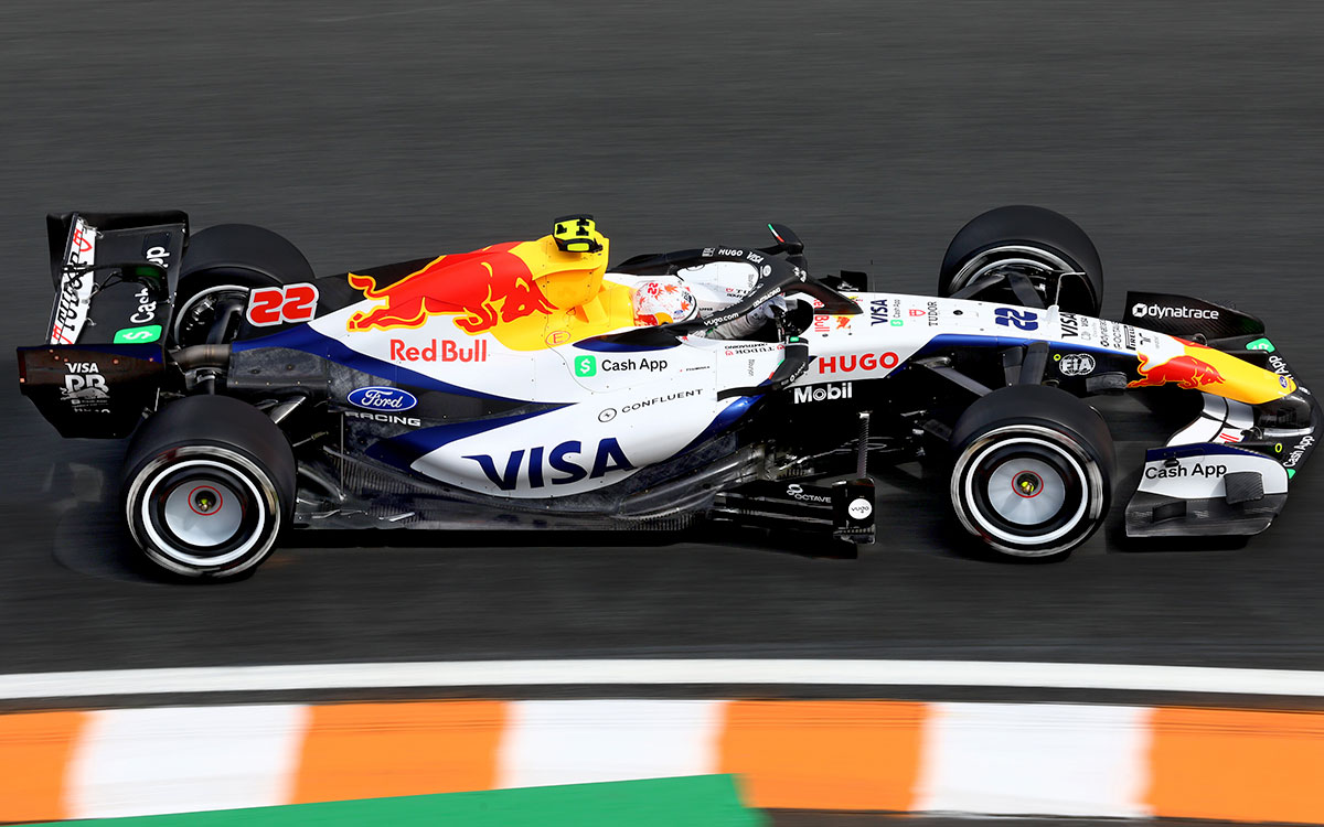 ザントフォールト・サーキットを走行する角田裕毅のレーシング・ブルズVCARB 03、2026年8月21日(金) F1オランダGPフリー走行