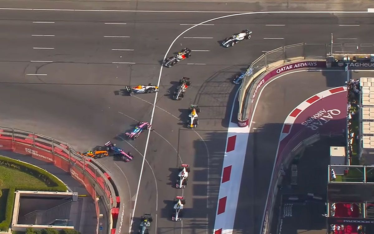 2026年F1アゼルバイジャンGP決勝のターン1で複数のマシンが絡むクラッシュ-2026年9月26日バクー市街地コース