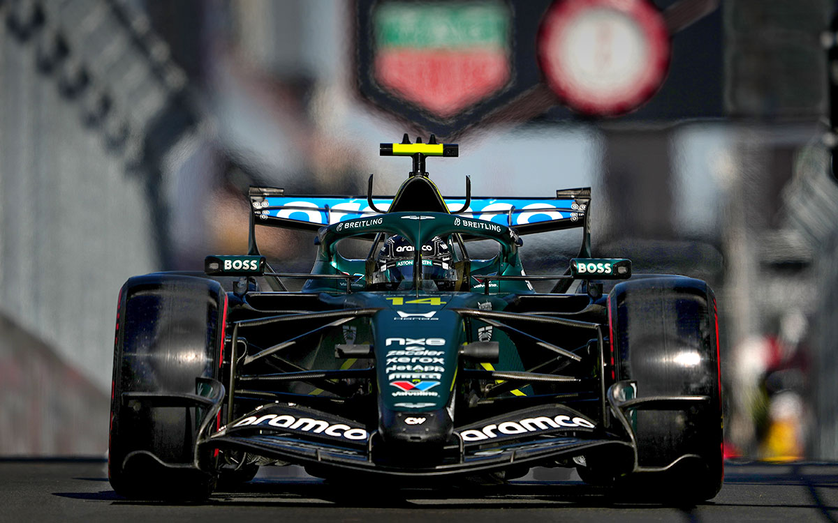 ピットレーンを走行するフェルナンド・アロンソ（アストンマーティン・ホンダ）のAMR26、2026年9月11日(金) F1スペインGPフリー走行（マドリンク）