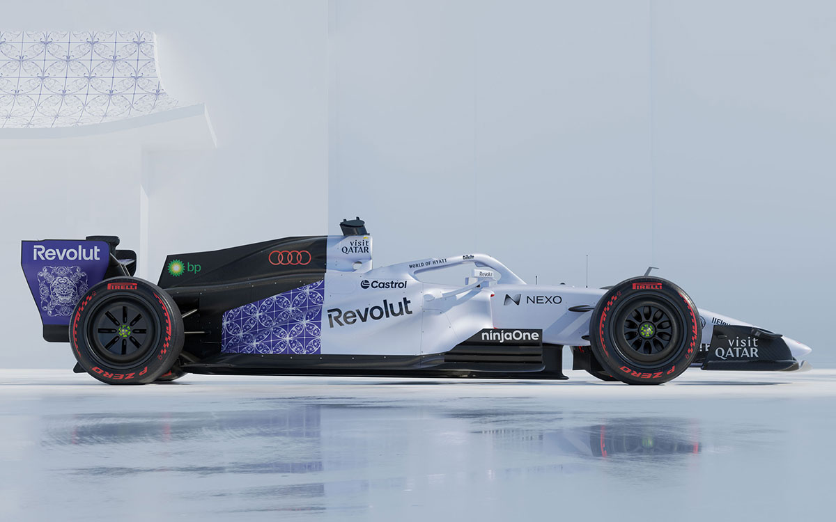 青みがかったシルバーの車体にプラナカン模様をあしらったアウディR26のF1シンガポールGPスペシャルリバリー、2026年10月5日(月)公開 (2)